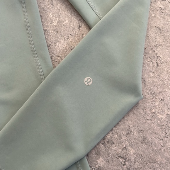 Lululemon Wunder Train 25 *like NEW* - Picture 2 of 8